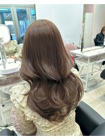 クム(kumu)&nbsp;レイヤーカット/顔まわり/前髪カット/くびれ巻き/名古屋/栄