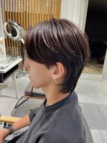 ネオリーブウリ 二子玉川店(Neolive uri) ブルーブラックフェザーパーマサーフカールセンターパート