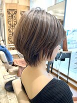 アフロート ルヴア(AFLOAT RUVUA)&nbsp;『岩田莉奈』40代50代お洒落な白髪染ショートボブ新宿ケアカラー