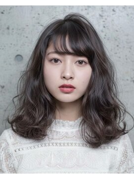 アンドモア(and MORE) ゆるふわパーマスタイル