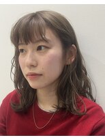 ヘアワン(HAIR One) 顔回りレイヤーとハイトーンカラー