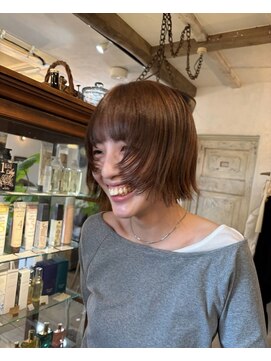 ラネージュ 小山(La Neige) 外ハネ顔周りレイヤー