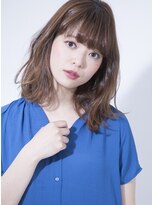 ラフな抜け感可愛ミディアムボブ