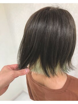 ヘアーアンドメイク ドレス(DRESS) ミントグリーン　インナーカラー