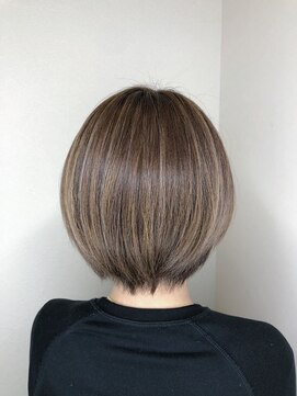 フロート 小阪店(float) シルキーべージュ_小顔,オリーブカラー,ハイライトカラー