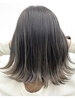 アライブ キチジョウジ(ALIVE Kichijoji)&nbsp;繊細な筋感のバレイヤージュカラー