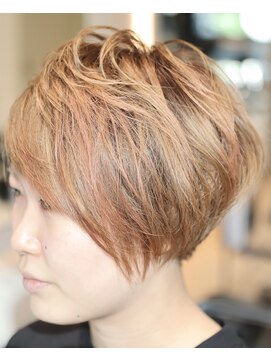 ヘア デザイン リスク(HAIR DESIGN RISK) 【RISK高橋勇太】ホワイトグレージュアンニュイクールショート