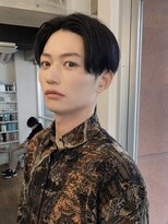 バイフィフス 原宿/表参道(by fifth)&nbsp;◇センターパート 韓国ヘア ブルーブラック メンズカラー