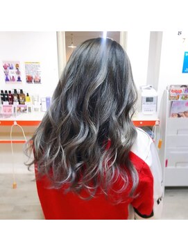 トリプルエイチフォーヘアー 国分店(HHH for hair) バレイヤージュ×グレージュ
