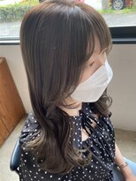 ヘアーアイストゥーレ(HAIR ICI TRE)&nbsp;韓国風　顔まわり　おくれ毛　オリーブ　ベージュ　　担当阿知波