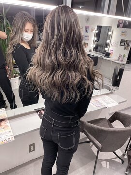 キング 枚方店(K!ng) 【枚方、高槻、梅田】ホワイトハイライト