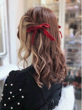 アトリエビューティーアミュ(atelier beauty AmU) 推し活 ライブ イベント 編み込みハーフツイン×赤ベロアリボン