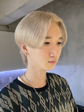 エリマバイフィフス 調布(elima by fifth) ダブルカラーケアブリーチホワイトブロンド韓国風センターパート