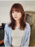 前髪ありミディアムレイヤーカット顔周りレイヤー透明感カラー