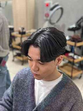 アッシュ 高幡不動店(Ash) センターパートニュアンスストレート曲がる縮毛矯正