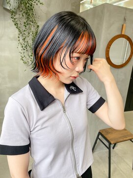 テトヘアー(teto hair) ぱっつんボブオレンジカラーボブヘアー耳掛けボブ切りっぱなし