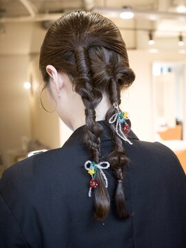 【田中春佳】ツインテールアレンジ　　ヘアメイク