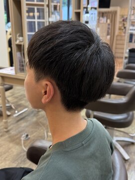 アルターリール(aL ter Rire) スパイキーショート/ブルーブラック/フェザーパーマ/杉田花乃