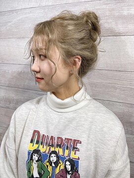 カルフール ロハス 草加東口店(Carrefour LOHAS) ミルクティーブロンド・ケアブリーチ・ダブルカラー・外国人風