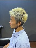 ビジネスツーブロック 金髪スパイキーベリーショート 