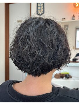 バッサリショートパーマスタイル