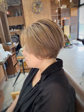 コモレビ(komorebi) 【山本智文】ジンジャーカラーショートカット