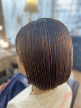 アンティカ(Amtiqua)の写真/3月限定！酸性縮毛矯正のモニター募集中。朝のセットが楽になるストレート。新しい季節をきれいな髪で