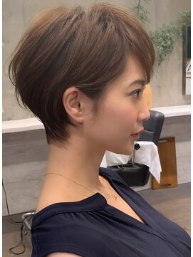 ロビー 青山(ROBBY) ショートヘア/前髪あり/大人ショート/マッシュショート/30代40代