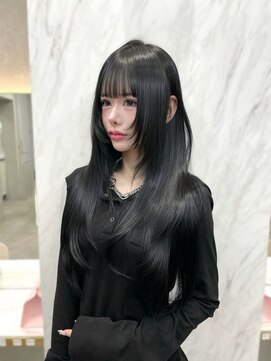 ロンド レア 天神大名店(Lond Le’a) ホワイトブロンド/外ハネボブ/美髪/ワイドバング/ブルーブラック