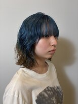 ヘアサロン エン(hair salon en.) 鮮やかなブルーで魅せるグラデーションカラー