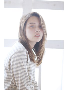 アジュテ(ajouter) 前髪かき上げのラフセットスタイル