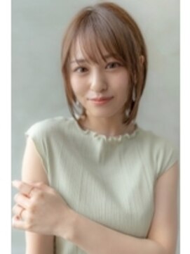 ケアリー 武蔵小杉(Carelly) ボブカーキグレージュ大人かわいいフェザーバングマッシュ