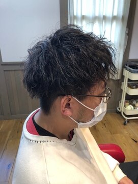 TJ天気予報 5mm 春日井店 刈り上げツイスパマッシュショート