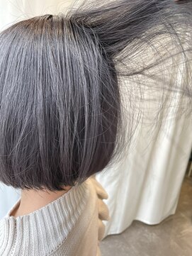 ヴィレッタ(VIRETTA) 暗めグレージュ×切りっぱなしボブ