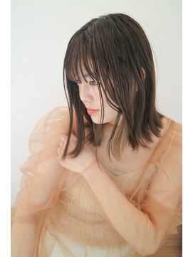 ヌイ(nui) [佐賀/medium × inner color/ベージュカラー/切りっぱなしボブ]