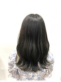ネイビーカラー