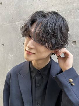 アリーズ シブヤ(ALLYS shibuya) 少し違うセンターパート