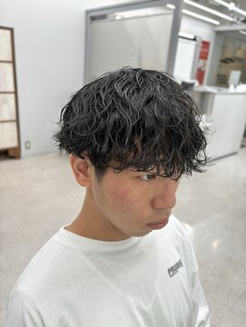 ノイズ キョウト(NOISM Kyoto) 楽にかっこよく決まる波巻きパーマ