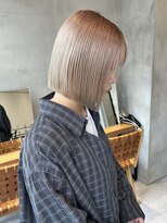 レジーロ (Regilo)&nbsp;切りっぱなしボブ/ミルクティーベージュ/ぱっつん前髪