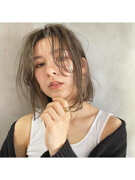 ランド(Land.) 20代30代大人可愛い斜めバング/ストレートボブ/シルキーベージュ
