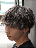 渋谷メンズハイライトカラー緩め波巻きスパイラルパーマ
