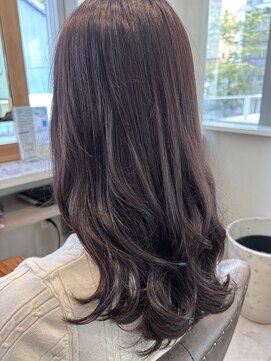 ホワイト テラス(White Terrace) ロングレイヤー×透明感アッシュカラー