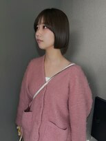 エディー(HEDI) オリーブベージュなミニボブ