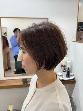 ファーストステップ 表参道(FIRST STEP) 20代30代ミニボブ切りっぱなしボブ前髪あり小顔外はねボブ韓国風