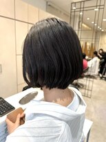 ヴァネッサ(VANESSA)&nbsp;ショートボブナチュラルグレージュイルミナカラー鶴見渡辺りん