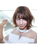 切りっぱなしショートボブ×ヌーディーベージュ