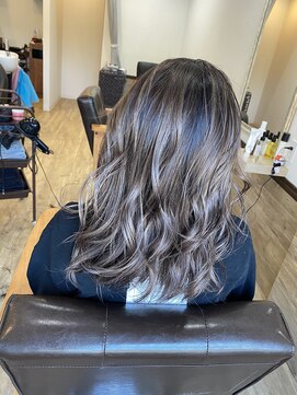 プラストゥ(Plustwo) バレイヤージュカラー