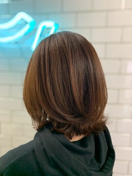 ヘアーシー(HAIR C,) ［HAIR C shoichi］外ハネくびれボブ