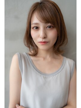 ドットハリス(.Hallis) 大人かわいい/小顔/ミディアムレイヤー/20代30代40代