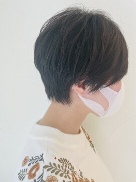 イームズ(EAMES) 丸みショート